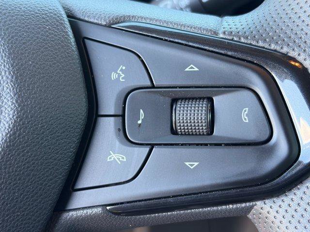 Used 2025 Chevrolet TrailBlazer LS w/ LS Confidence Package FWD image 21