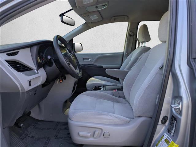 Used 2015 Toyota Sienna LE image 15