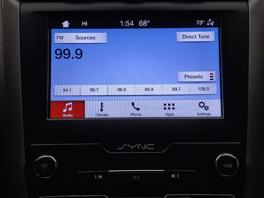 Used 2019 Ford Fusion SE FWD image 25