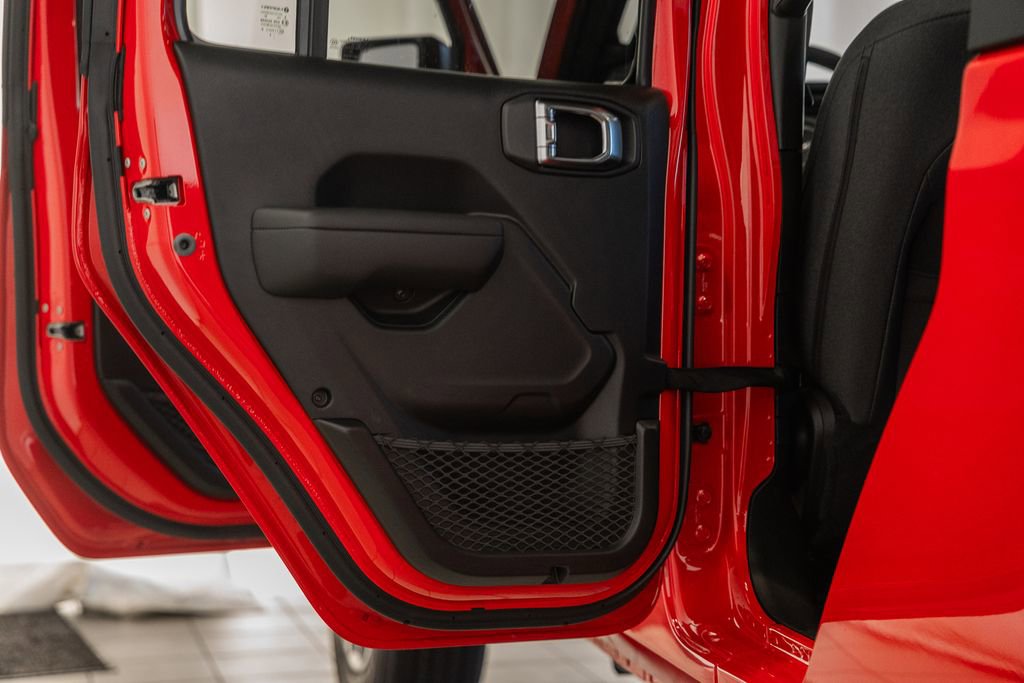 New 2025 Jeep Gladiator Sport image 34