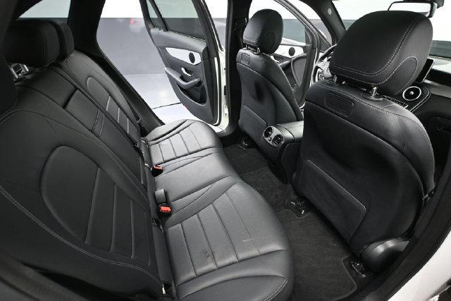 Used 2019 Mercedes-Benz GLC 300 image 36