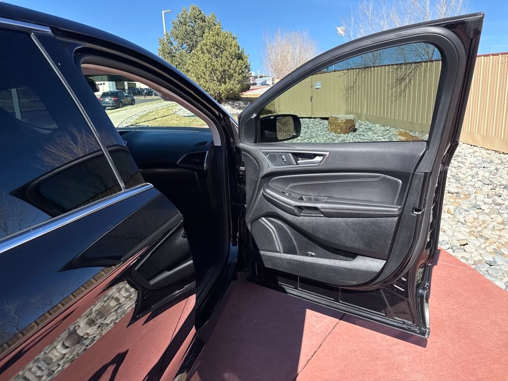 Used 2024 Ford Edge Titanium AWD/4WD image 28