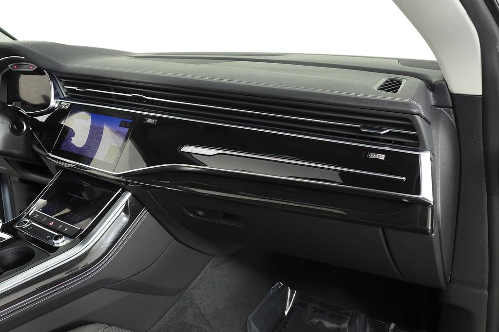 Used 2024 Audi Q8 Premium Plus w/ Premium Plus Package AWD/4WD image 14