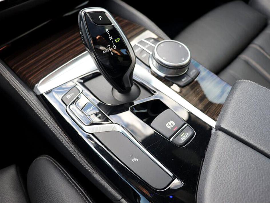 Used 2020 BMW 530i image 21