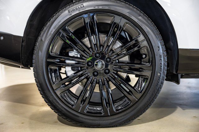 Used 2023 Land Rover Range Rover SE image 32