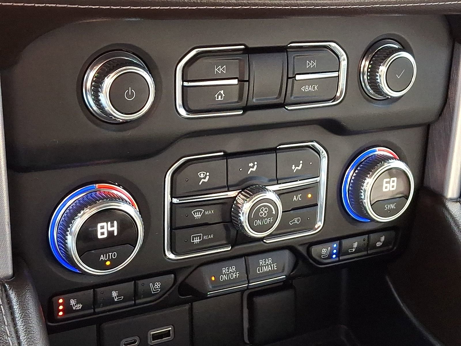 Used 2022 GMC Yukon SLT w/ SLT Luxury Package AWD/4WD image 16