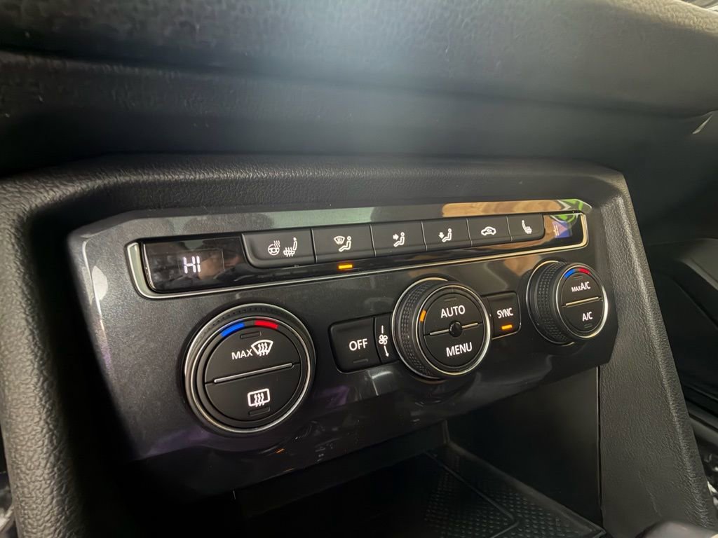 Used 2020 Volkswagen Tiguan SEL image 23