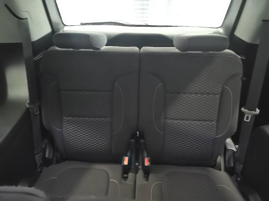 Used 2017 GMC Acadia SLE image 20