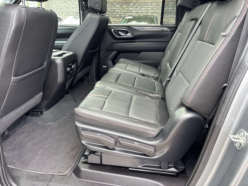Used 2023 Chevrolet Suburban RST AWD/4WD image 12