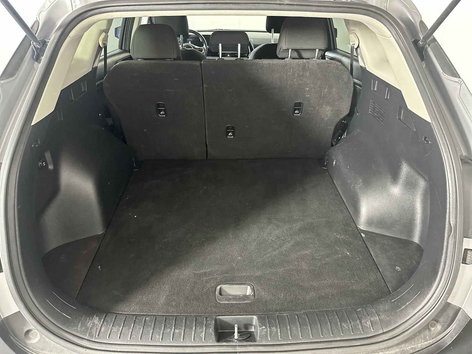 Used 2023 Kia Sportage LX image 25