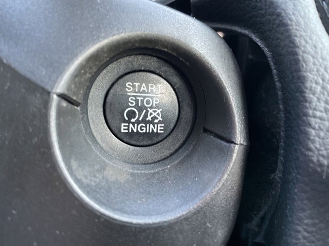 Used 2020 Jeep Compass Limited image 28