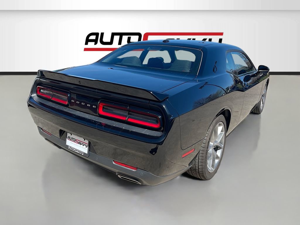 Used 2022 Dodge Challenger GT RWD image 7