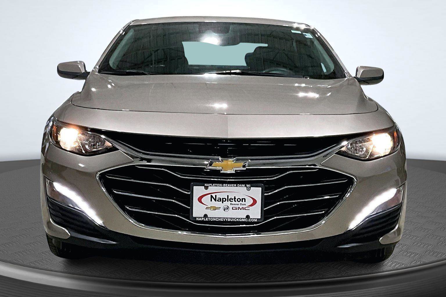 Used 2023 Chevrolet Malibu LT image 3