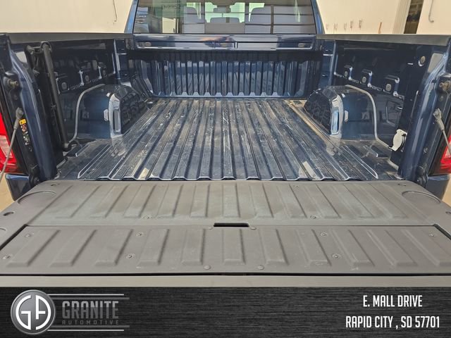 Used 2022 GMC Sierra 1500 SLT w/ SLT Convenience Package image 22