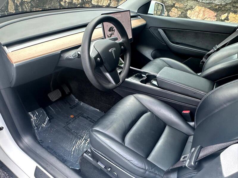 Used 2021 Tesla Model Y Long Range image 15