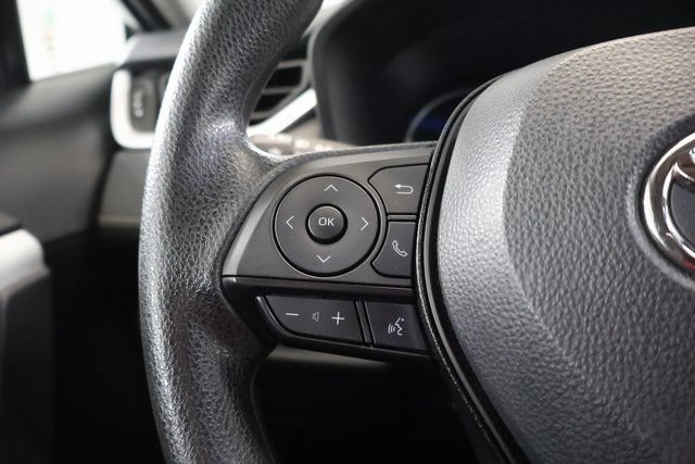 Used 2025 Toyota RAV4 XLE AWD/4WD image 17