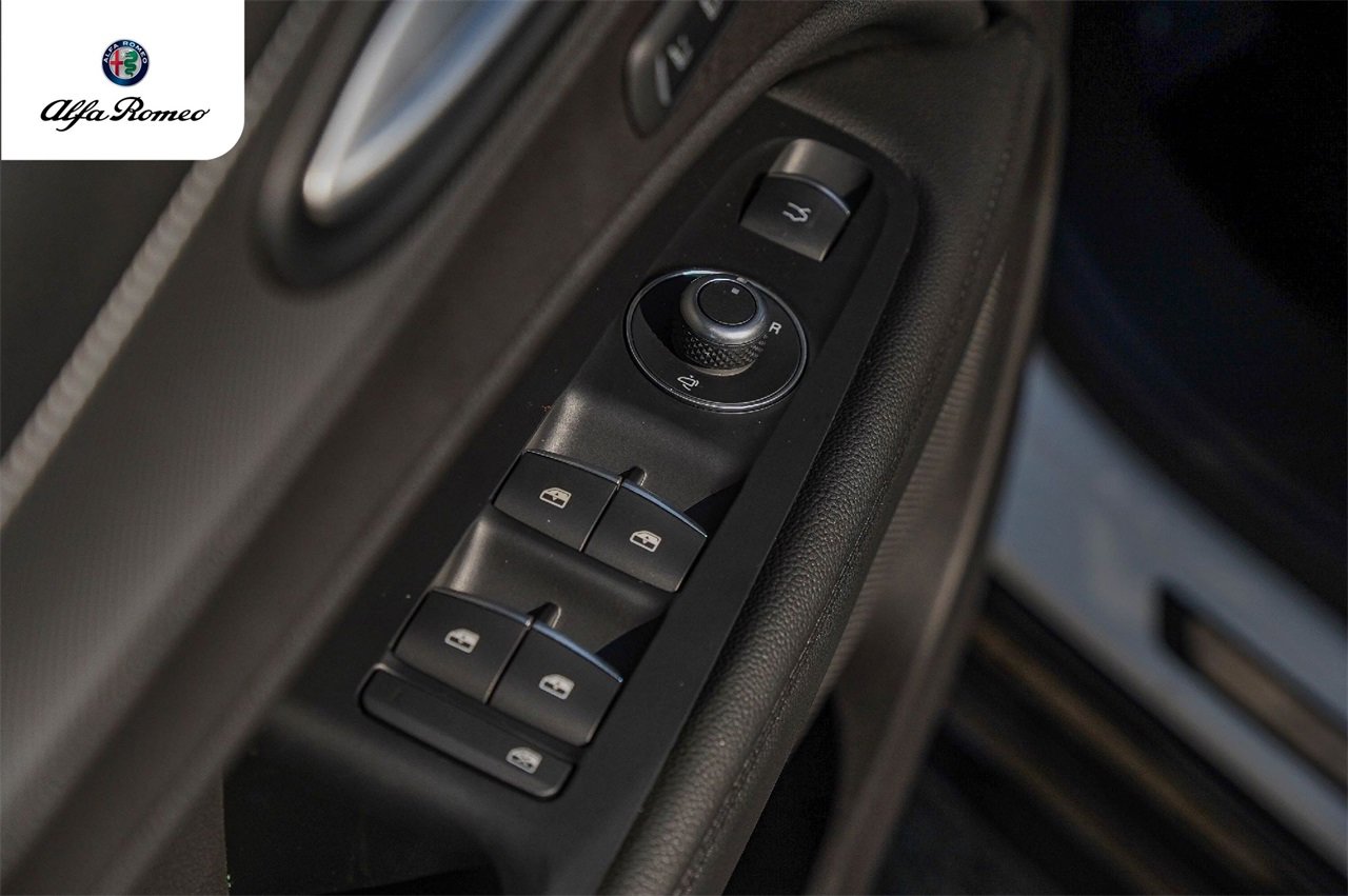 New 2025 Alfa Romeo Stelvio Sprint w/ Veloce Package image 19