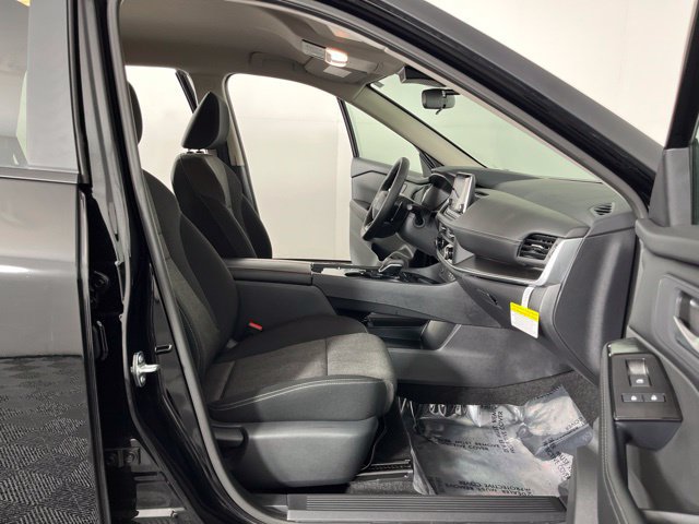 Certified 2026 Nissan Rogue SV FWD image 37