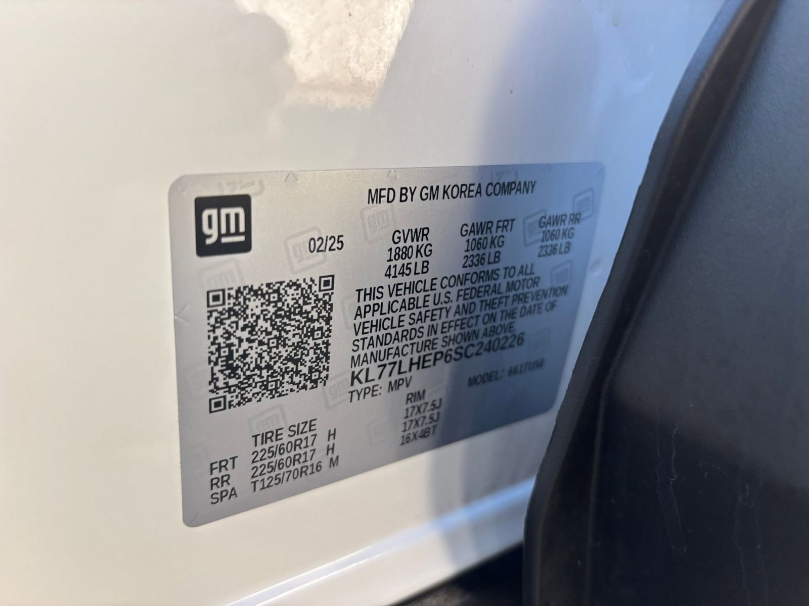 Used 2025 Chevrolet Trax LT w/ LT Convenience Package image 29