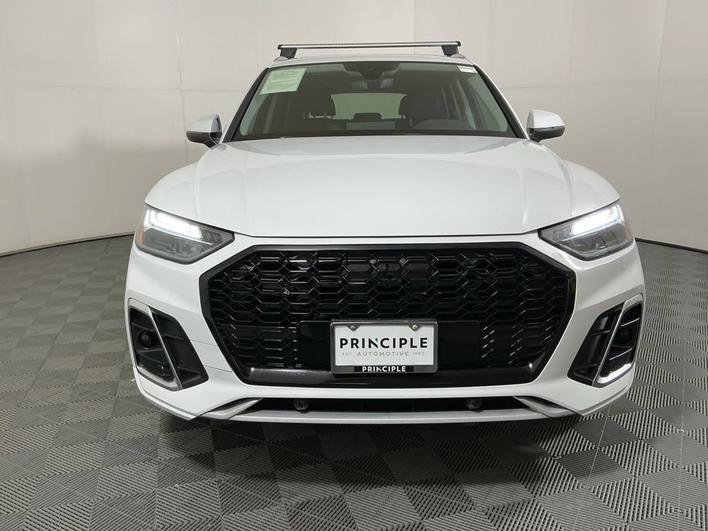 Used 2022 Audi Q5 2.0T Premium w/ Convenience Package AWD/4WD image 3