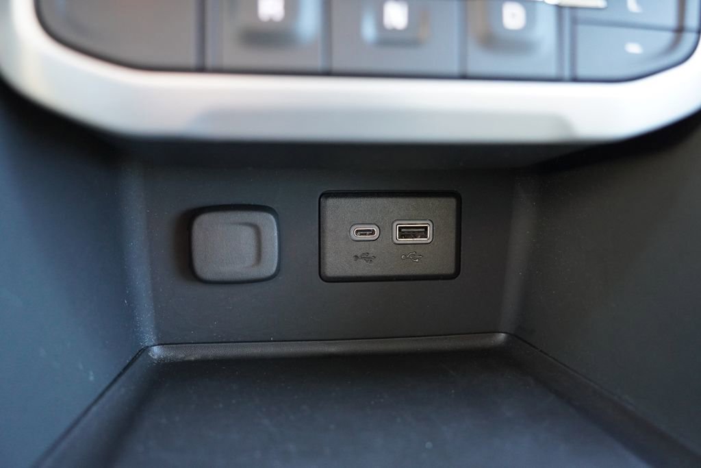 Certified 2023 GMC Acadia SLE w/ Driver Convenience Package image 28