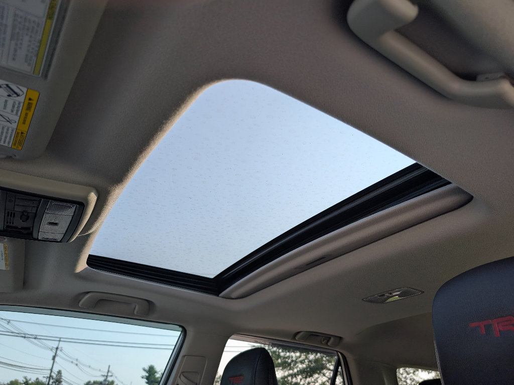 Used 2020 Toyota 4Runner Venture w/ Moonroof Package AWD/4WD image 16