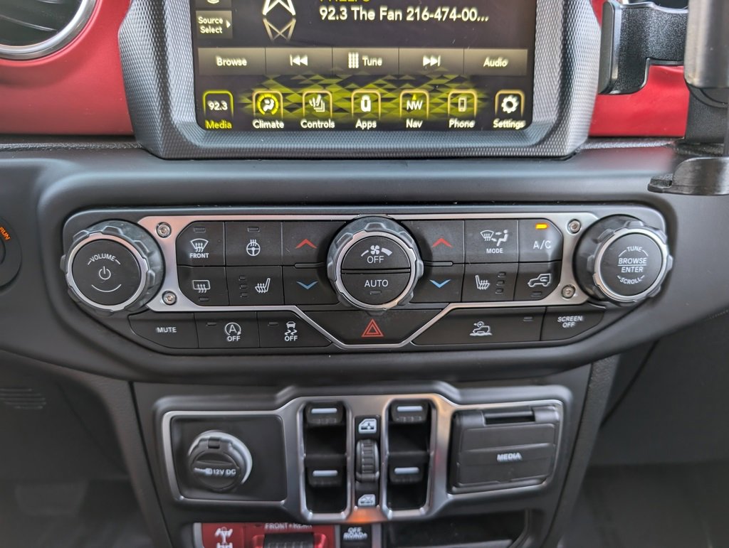 Used 2021 Jeep Wrangler Unlimited Rubicon w/ Xtreme Recon 35" Tire Package image 26