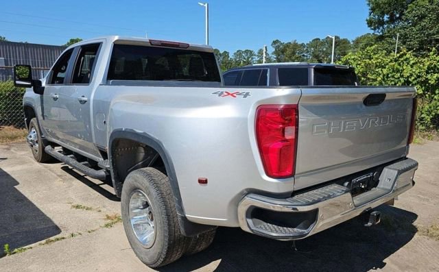 Used 2021 Chevrolet Silverado 3500 LT w/ All Star Edition AWD/4WD image 3