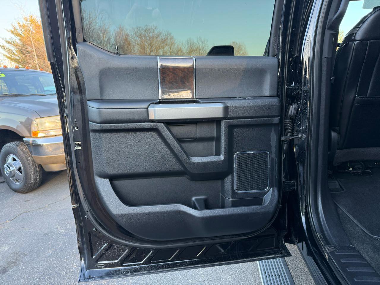 Used 2017 Ford F450 Platinum w/ Platinum Ultimate Package AWD/4WD image 35