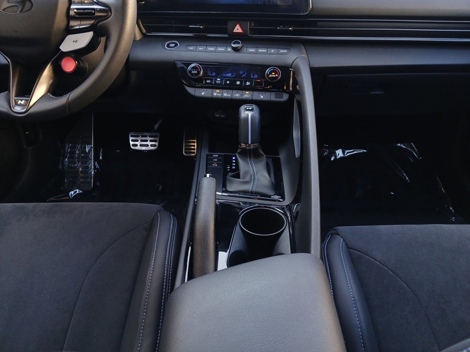 Certified 2025 Hyundai Elantra N Base image 11