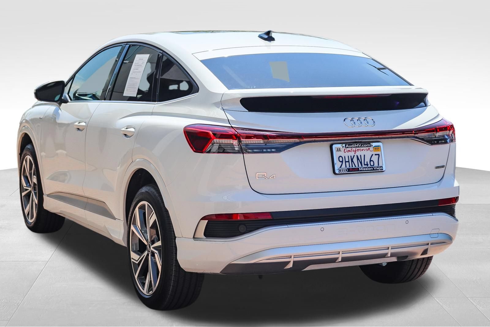 Certified 2023 Audi Q4 e-tron Premium w/ Convenience Package AWD/4WD image 5
