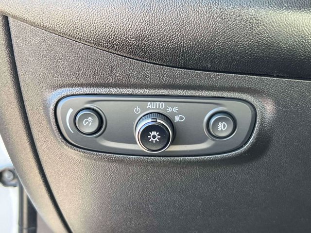 Used 2020 Chevrolet Equinox Premier AWD/4WD image 21