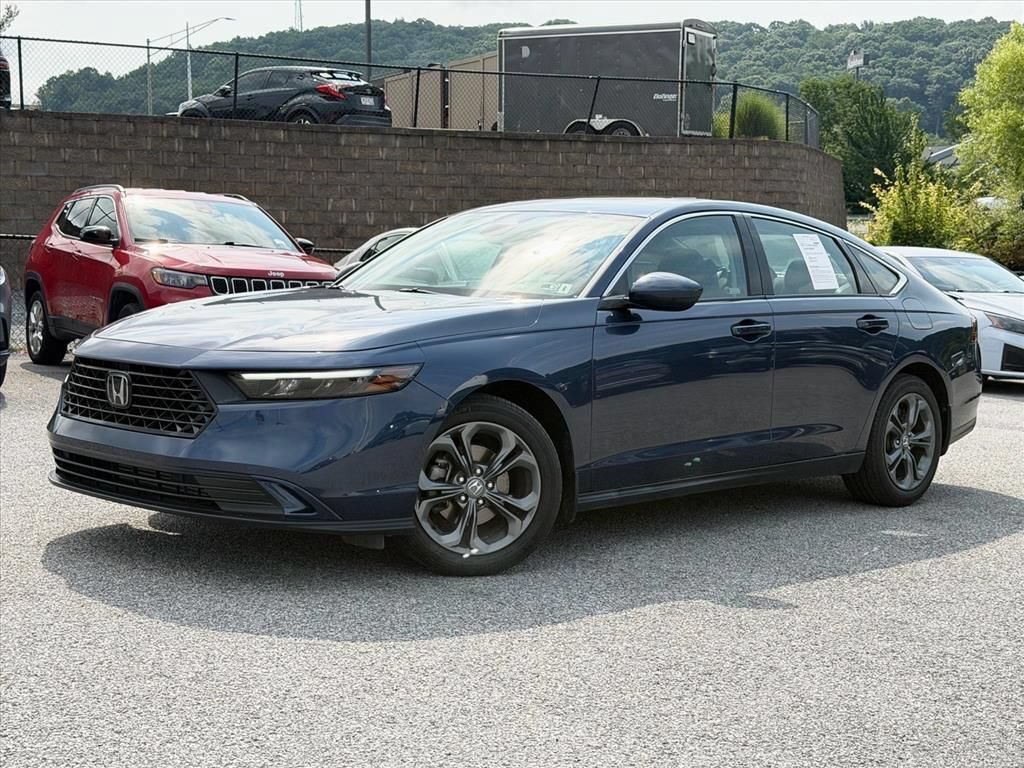 Used 2023 Honda Accord EX image 2