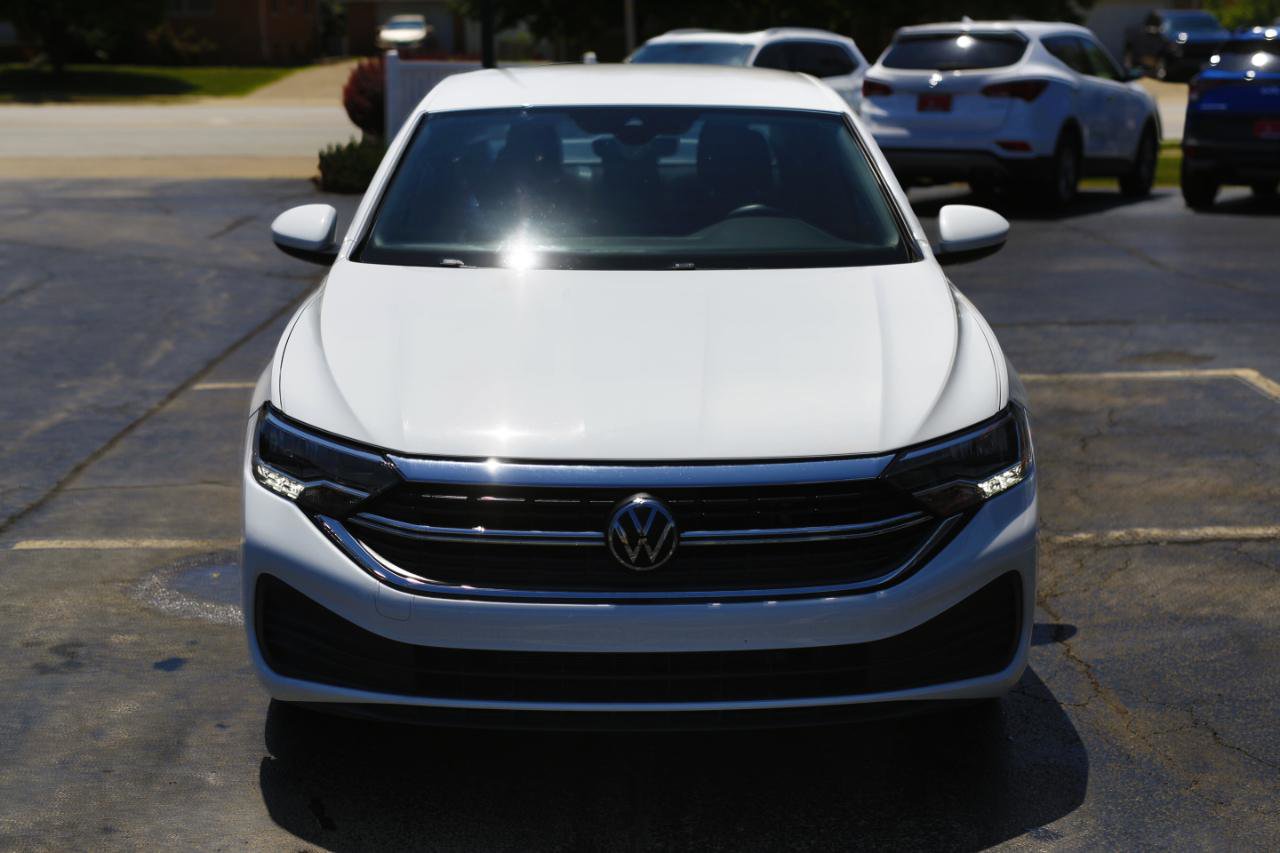Used 2024 Volkswagen Jetta S FWD image 2