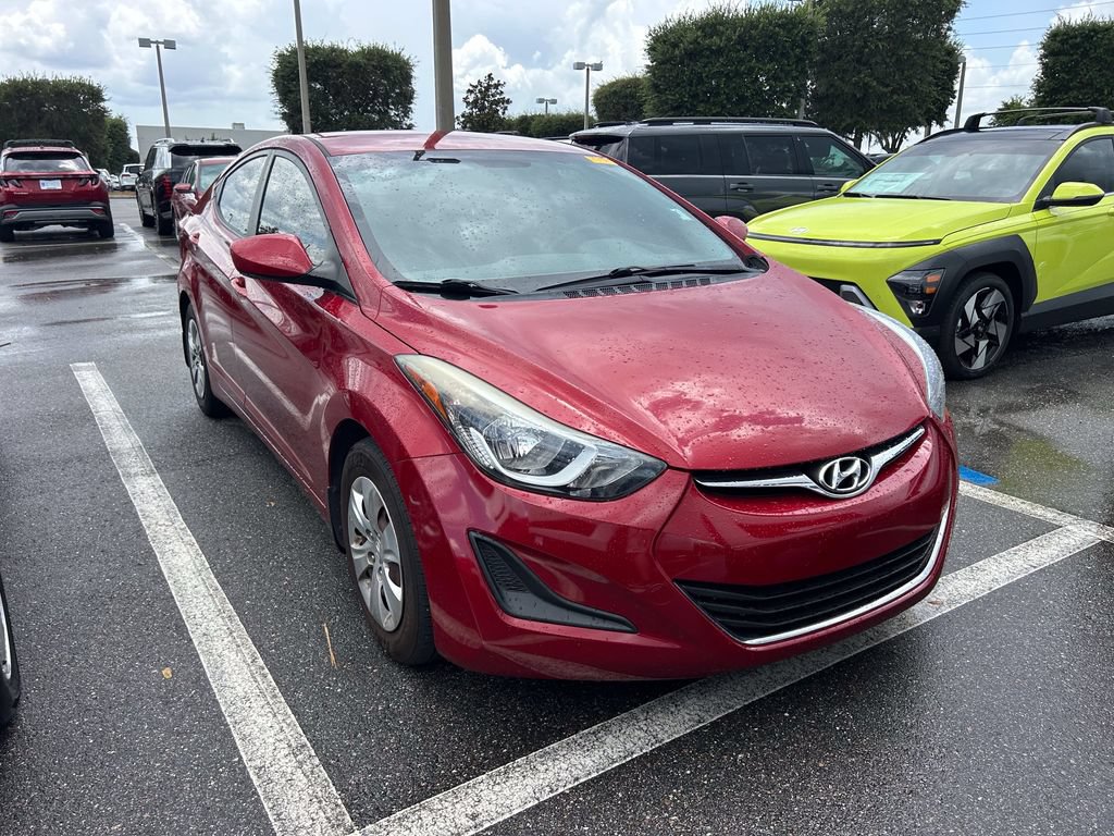 Used 2016 Hyundai Elantra SE FWD image 2