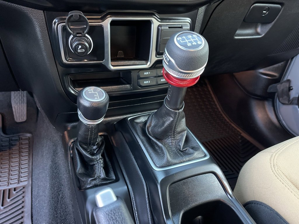 Used 2021 Jeep Wrangler Sport image 16