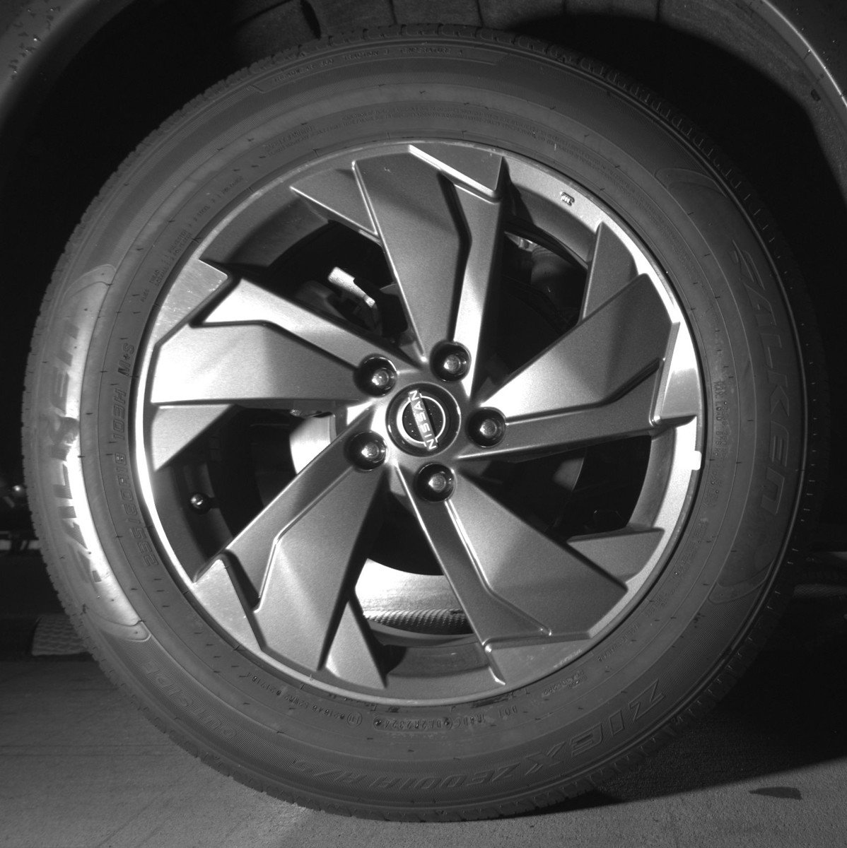 Used 2025 Nissan Rogue SV image 15