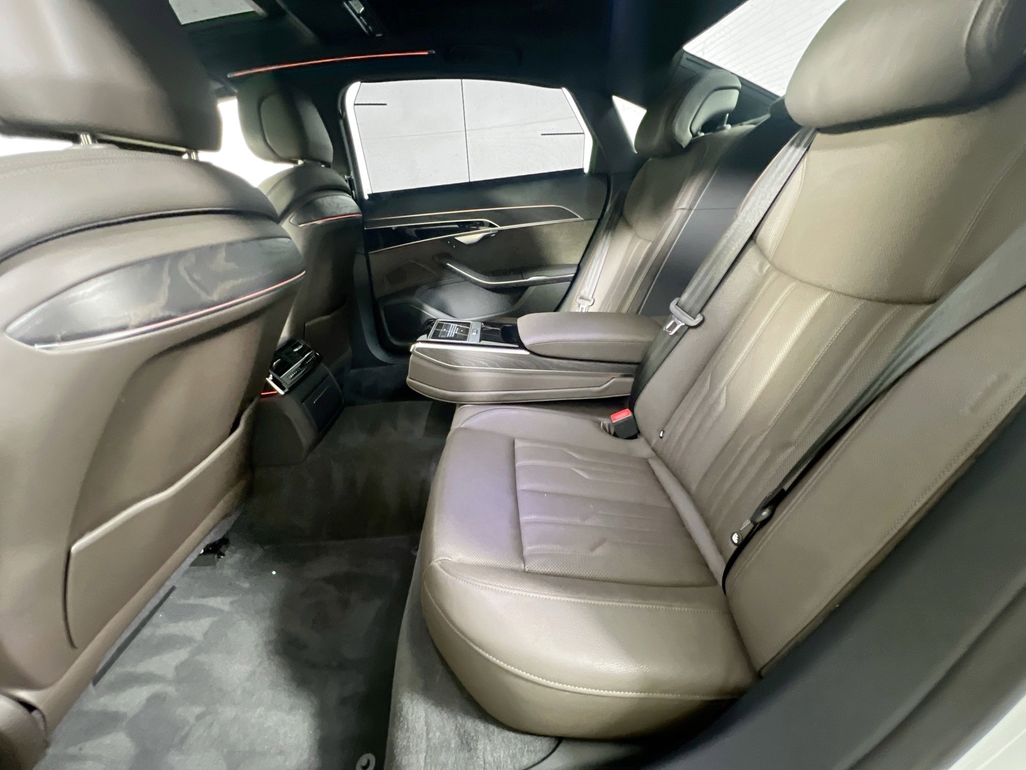 Used 2021 Audi A8 L 3.0T w/ Executive Plus Package image 26