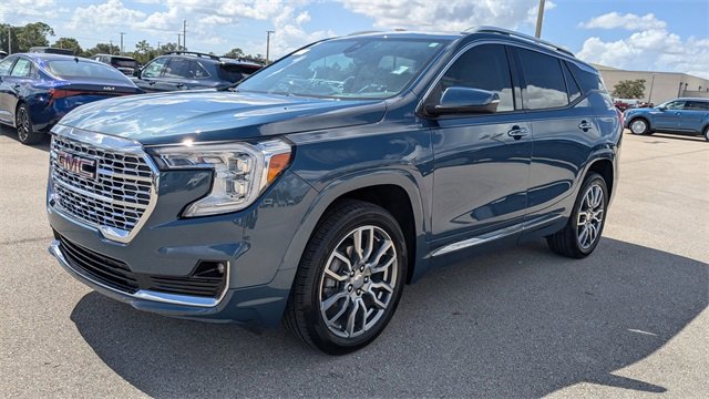 Used 2024 GMC Terrain Denali image 9