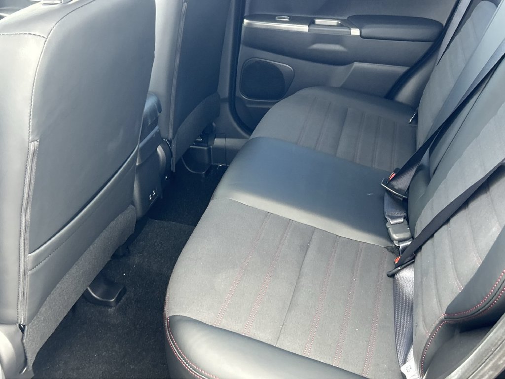 New 2027 Mitsubishi Outlander Sport SE FWD image 18