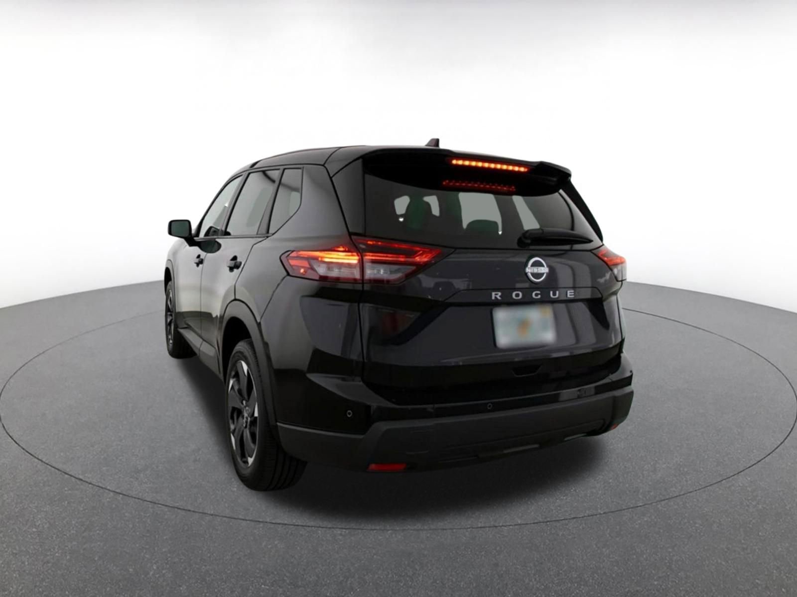 Used 2025 Nissan Rogue SV FWD image 7