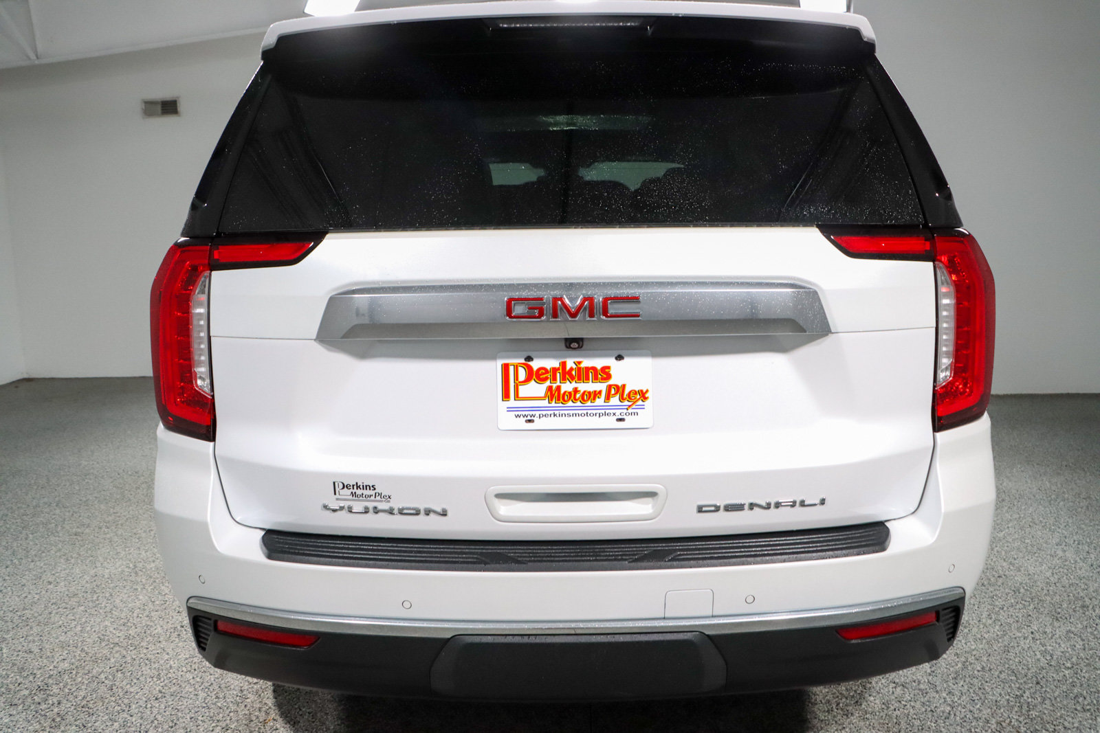 Used 2023 GMC Yukon Denali AWD/4WD image 8