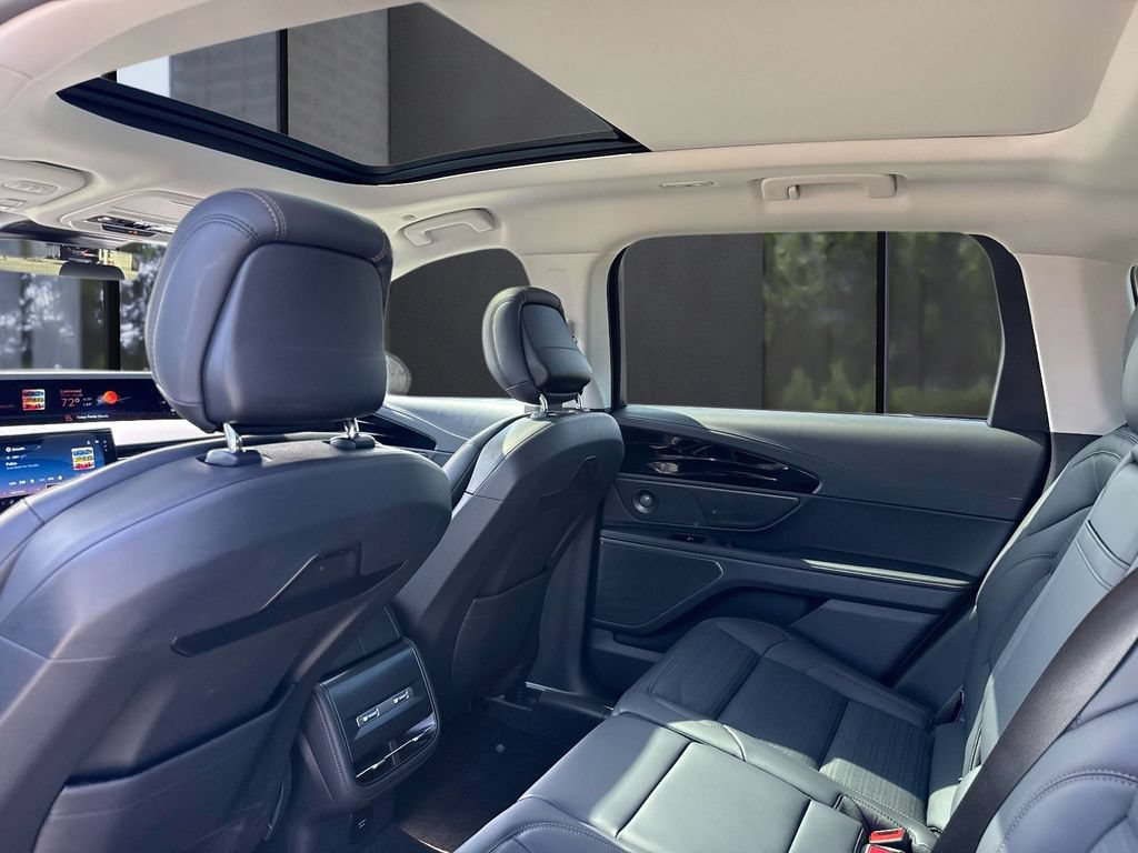 Used 2026 Lincoln Nautilus Reserve AWD/4WD image 16