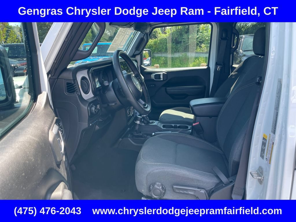 Used 2024 Jeep Wrangler Unlimited w/ Convenience Group AWD/4WD image 44