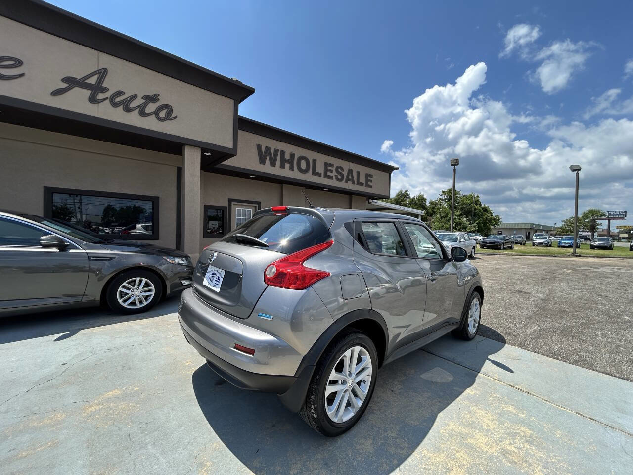 Used 2014 Nissan Juke S image 10