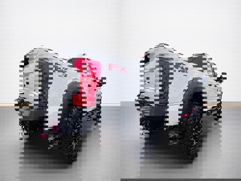 Used 2017 Ford F250 XLT w/ XLT Value Package image 4