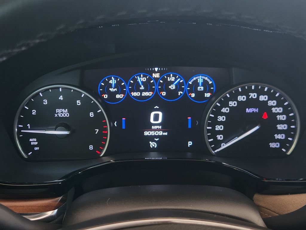 Used 2017 Cadillac XT5 Platinum AWD/4WD image 16