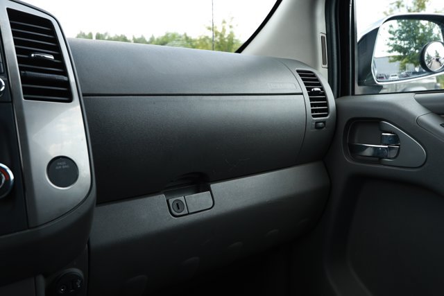 Used 2019 Nissan Frontier SL RWD image 25