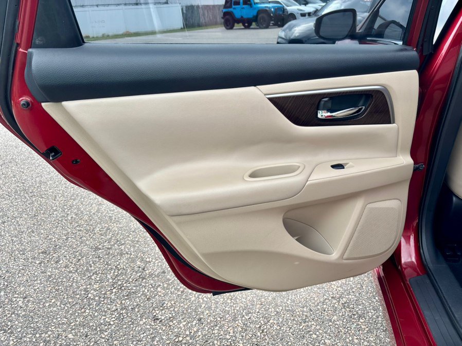 Used 2015 Nissan Altima FWD image 19