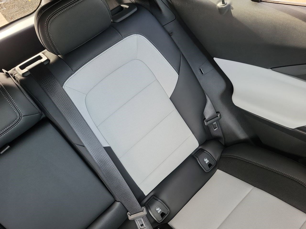 New 2026 Chevrolet Equinox EV LT image 14